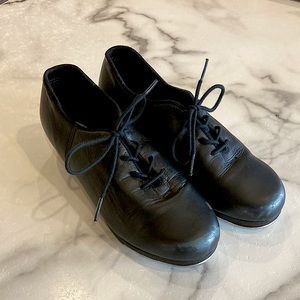 Black leather Capezio Cadence tap shoes; size 5